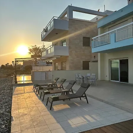 Sayers Beachfront Villa