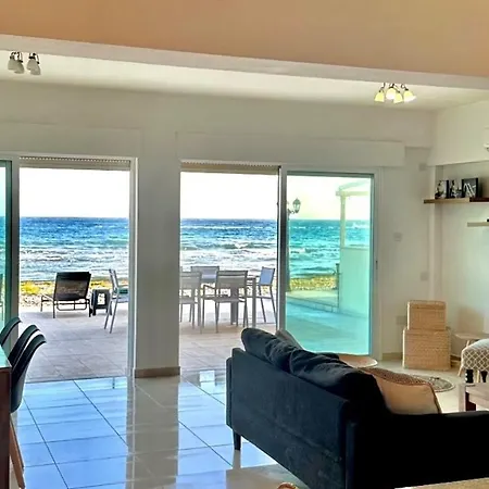 Sayers Beachfront Perivolia