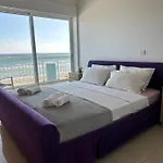 Sayers Beachfront * פריווליה